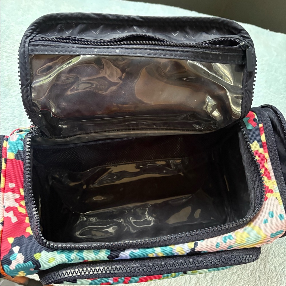 NWT Vera Bradley Large Travel Cosmetic Bag - Picture 11 of 11